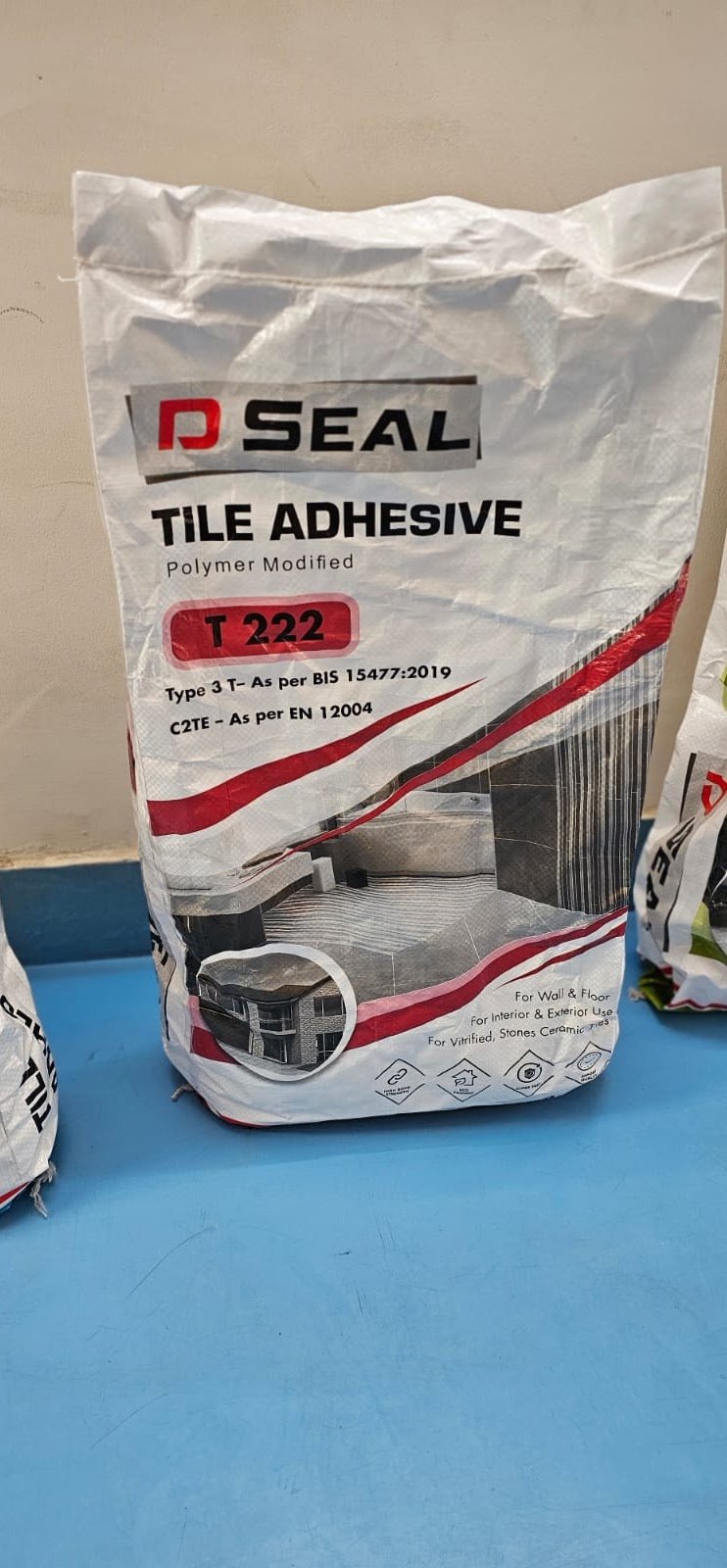 Dseal T-222 MFT large-format tile adhesive